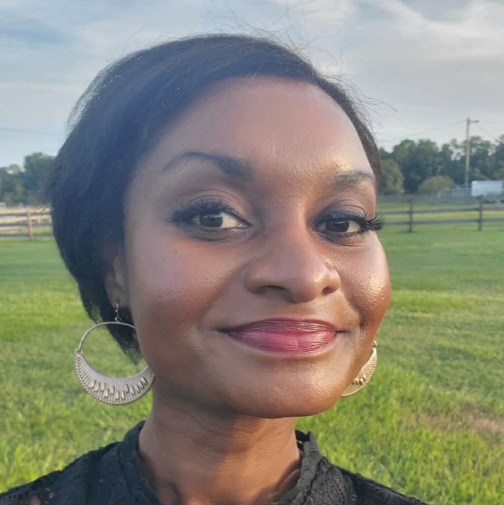 Meet your Posher, Candace